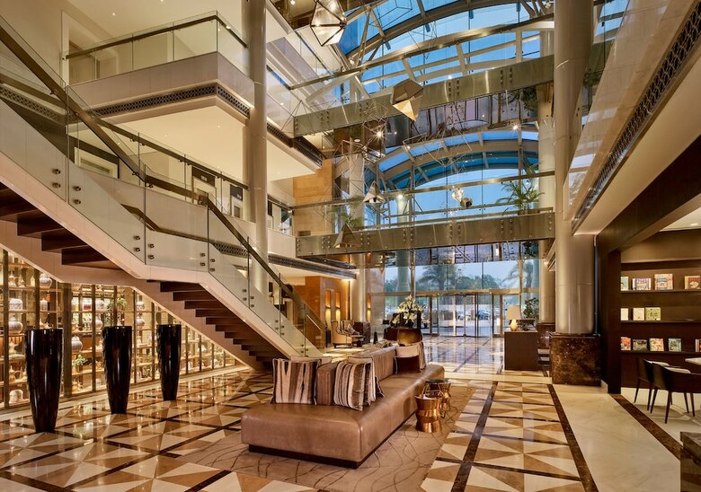 Hotel Al Manshar Rotana