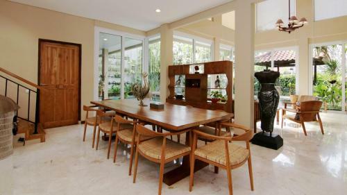 Villa W Home Seminyak