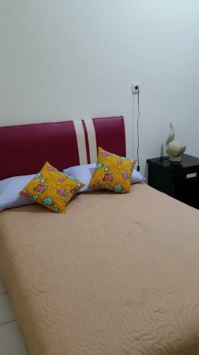 Hostal Tempatku Indonesian Restaurant And Rooms