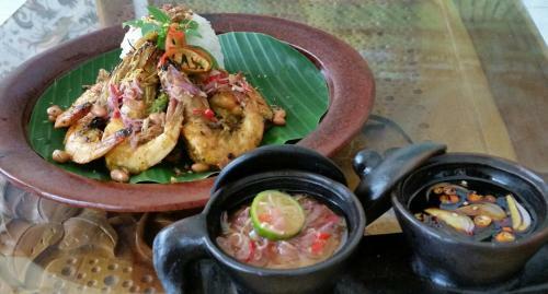 Hostal Tempatku Indonesian Restaurant And Rooms
