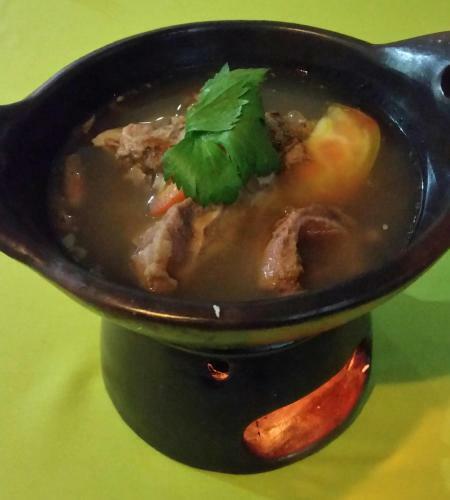 Hostal Tempatku Indonesian Restaurant And Rooms