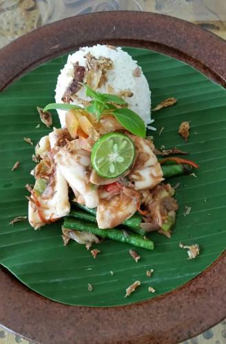 Hostal Tempatku Indonesian Restaurant And Rooms