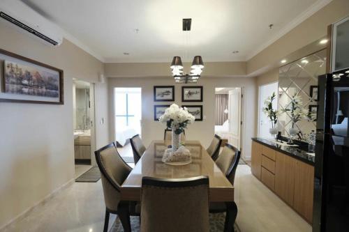 Aparthotel Luxury Penthouse The Peak Residence Surabaya