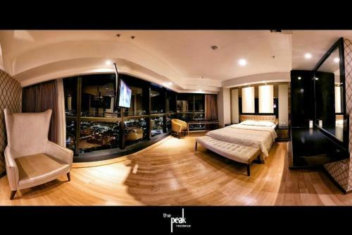 Aparthotel Luxury Penthouse The Peak Residence Surabaya