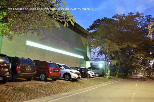 Hostal Zen Rooms Permata Karawaci Syariah
