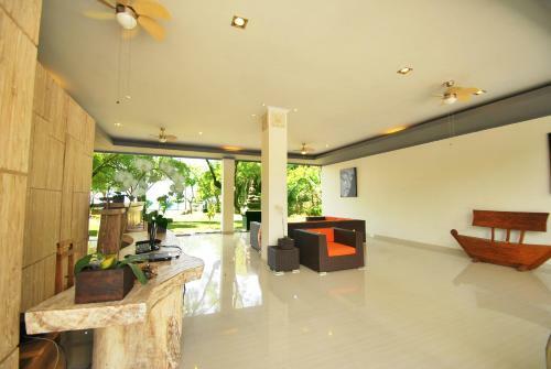 Kajane Tulamben Bali