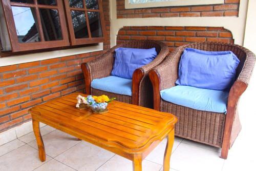 Hostal Parmini Guest House (formerly Internal Pelangi 2 Guesthouse)