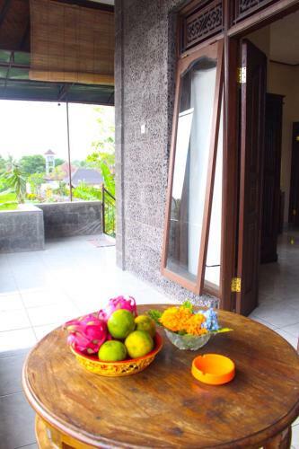 Hostal Parmini Guest House (formerly Internal Pelangi 2 Guesthouse)