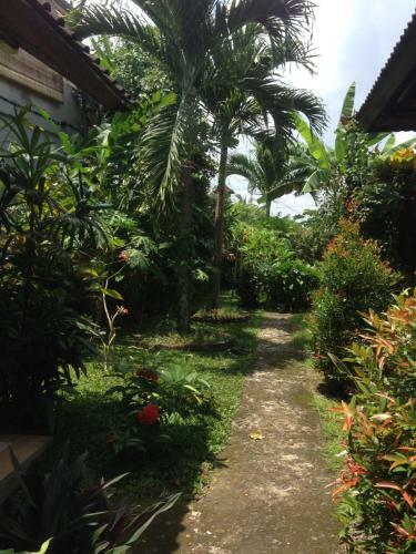 Hostal Parmini Guest House (formerly Internal Pelangi 2 Guesthouse)