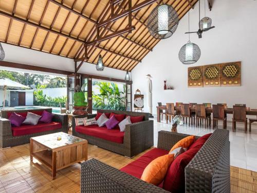 Villa Candi Kecil Empat