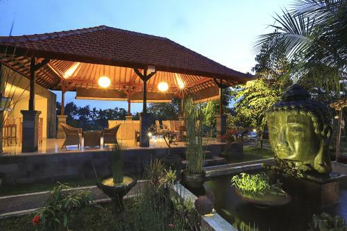 Hostal Luna Llena Villas