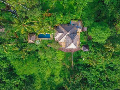 Tebing Villa