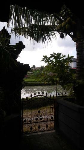 Bed & Breakfast Kasih Sayang House