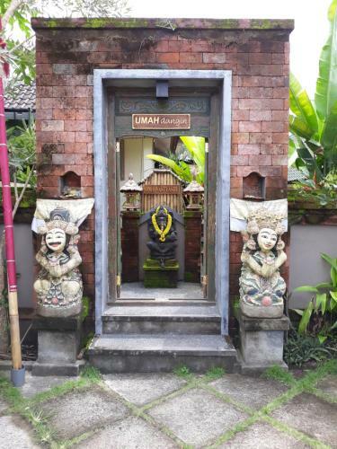Hostal Umah Dangin Guest House