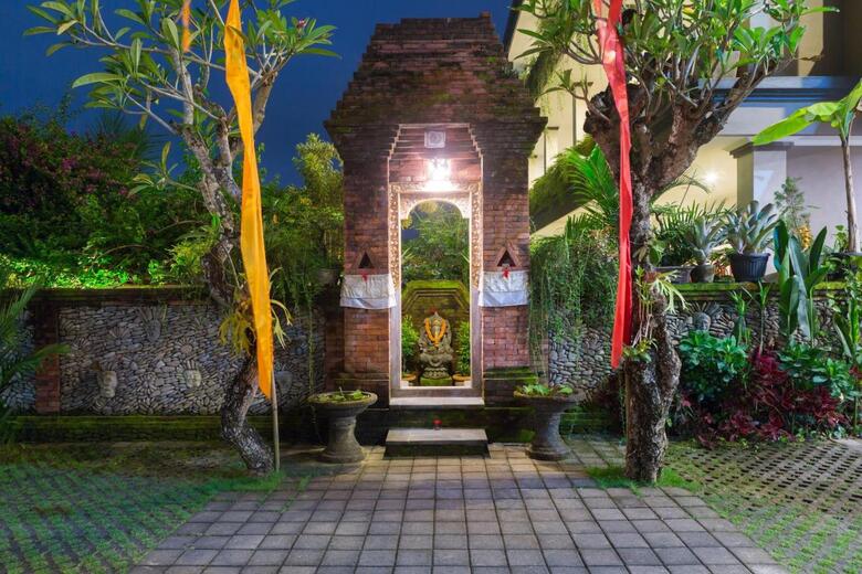 Hotel Kiskenda Cottages & Restaurant