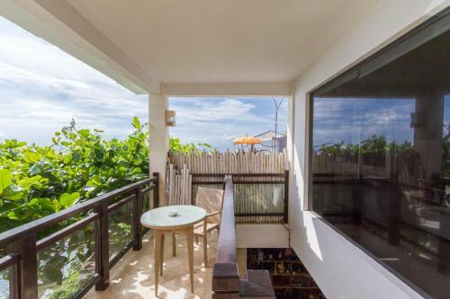 Uluwatu Cliff Apartments
