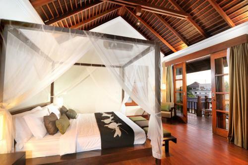 Cantic Villa
