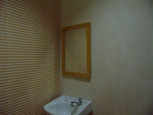 Hostal Room 868