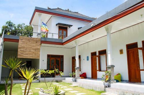 Bed & Breakfast 2 Angels Homestay