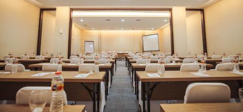 Whiz Prime Hotel Sudirman Makassar