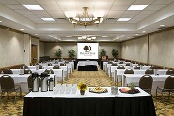 Hotel Doubletree Club By Hilton Dallas Farmers Branch