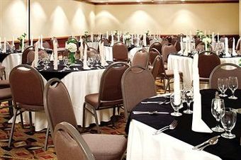 Hotel Doubletree Club By Hilton Dallas Farmers Branch