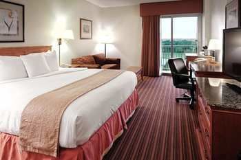 Hotel Doubletree Club By Hilton Dallas Farmers Branch