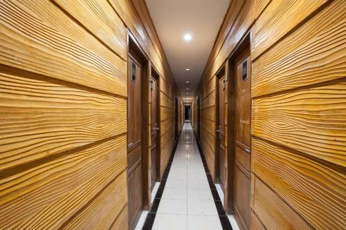 Hotel Reddoorz Plus @ Raya Sengkaling
