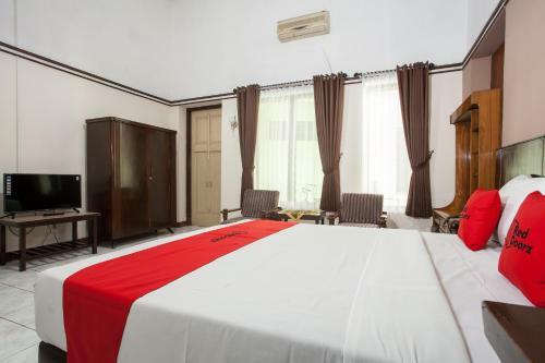 Hostal Reddoorz Near Balai Kota Malang