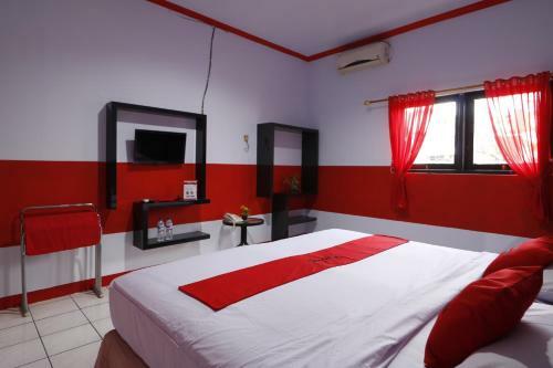 Hostal Reddoorz Plus @ Samratulangi Manado