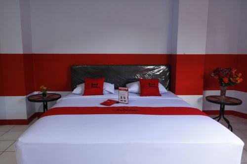 Hostal Reddoorz Plus @ Samratulangi Manado