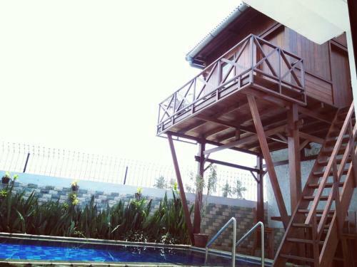 Villa Meninting Regency