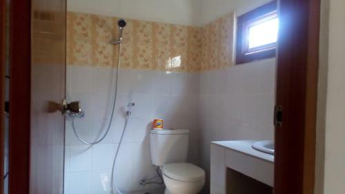 Kori Homestay And Warung Saron
