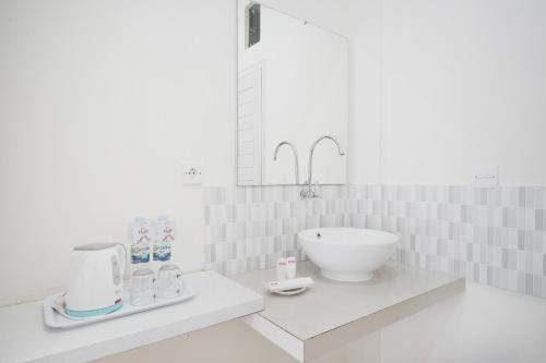 Hostal Oyo 474 Tirai Bambu Jimbaran