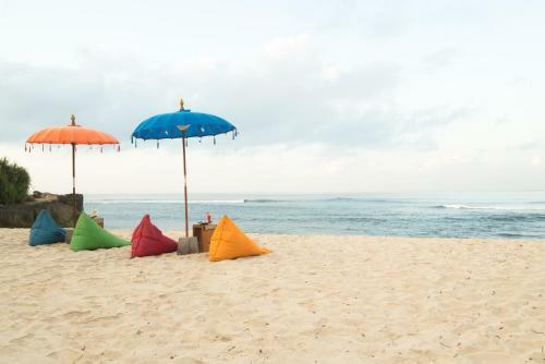 Hostal D'byas Dream Beach Club And Villa