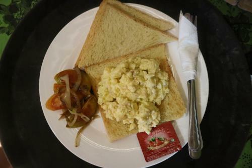 Hostal Taju Guest House