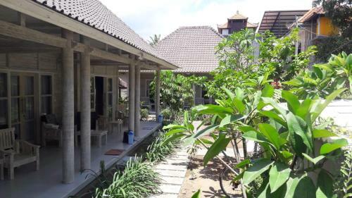 Hostal Vista Huts Lembongan