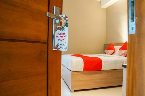 Hostal Oyo 185 Roriz Residence