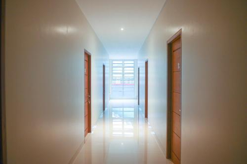 Hostal Oyo 185 Roriz Residence