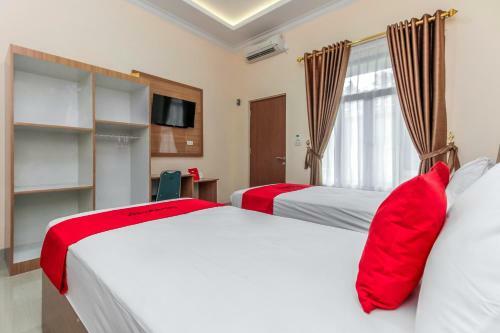 Hotel Reddoorz Plus @ Pangkal Pinang Mentok