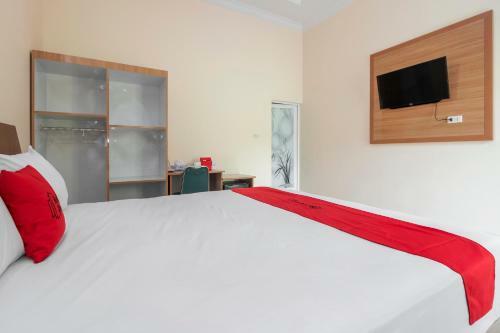 Hotel Reddoorz Plus @ Pangkal Pinang Mentok