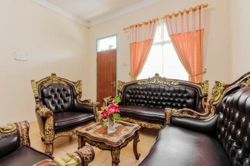 Hotel Reddoorz Plus @ Pangkal Pinang Mentok