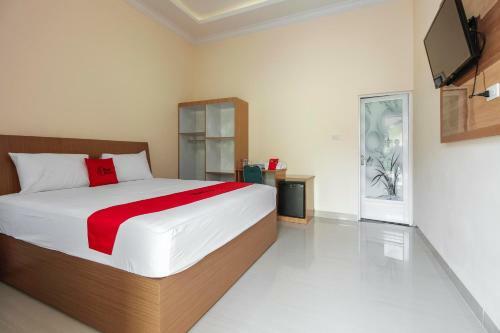 Hotel Reddoorz Plus @ Pangkal Pinang Mentok