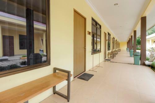Hotel Reddoorz Plus @ Pangkal Pinang Mentok