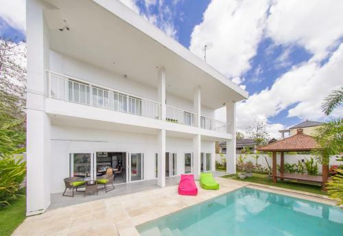 Villa Coddiwomple