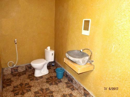 Hostal Aura Guest House