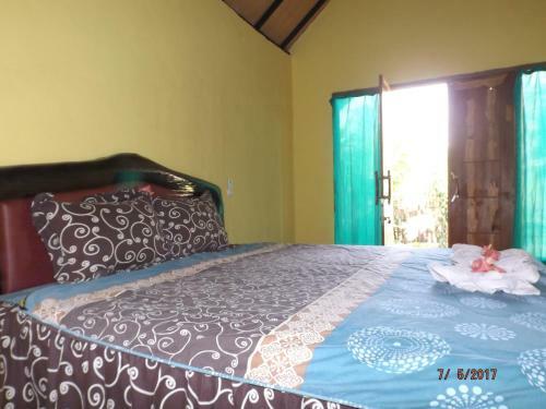 Hostal Aura Guest House