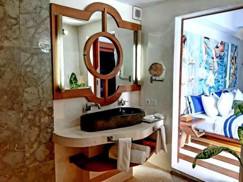The White Key Luxury Villas