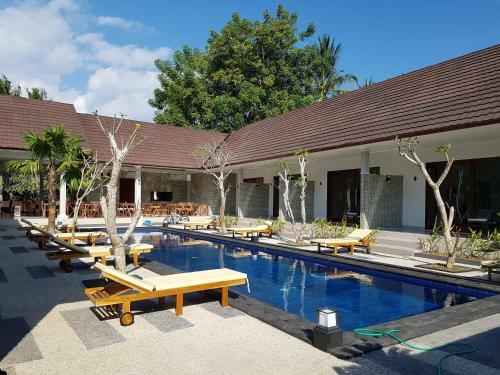 Villa Pine Tree