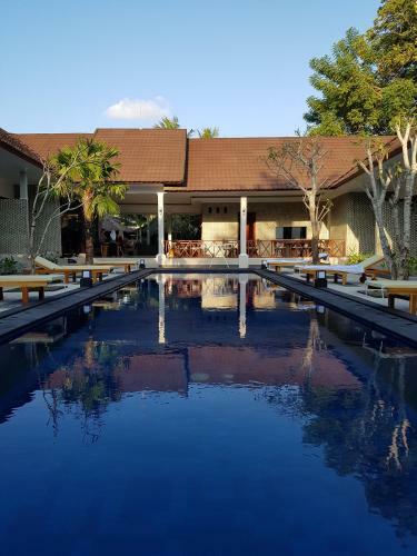 Villa Pine Tree